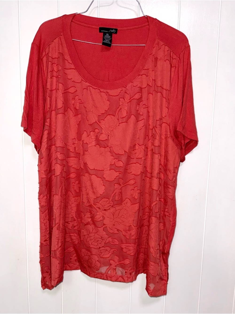 ❤️5/$25 rxb Women's Red Floral Texture Short Sleeve Top